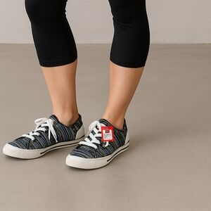 Rocket Dog Size 10 Casual Fun Sneakers New